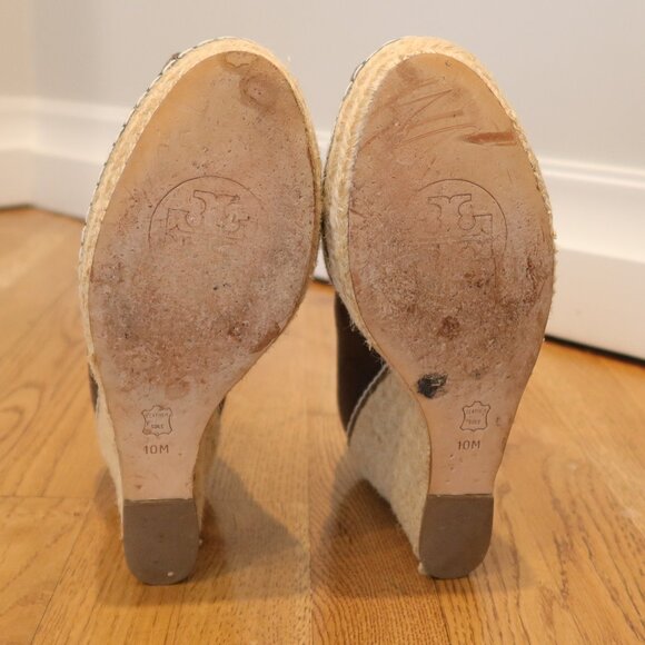 TORY BURCH brown wedge shoes 10 peep hole espadrille canvas vacation boho logo - Picture 10 of 11